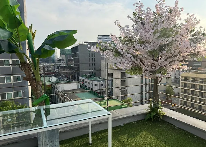 501, Seongsu Station Jungnangcheon Cherry Blossom Road River Airport Bus *