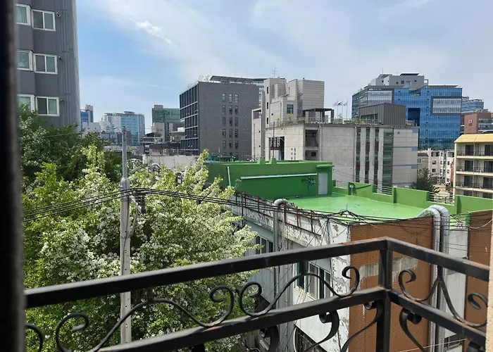 Apartment 501, Seongsu Station Jungnangcheon Cherry Blossom Road River Airport Bus